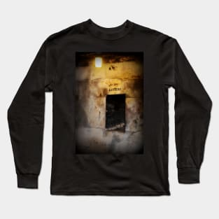 Battery Mishler lantern well Long Sleeve T-Shirt